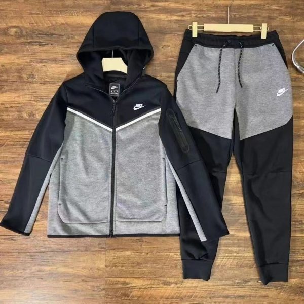 Nike NSW Tech Fleece Sportswear set Black Gray White