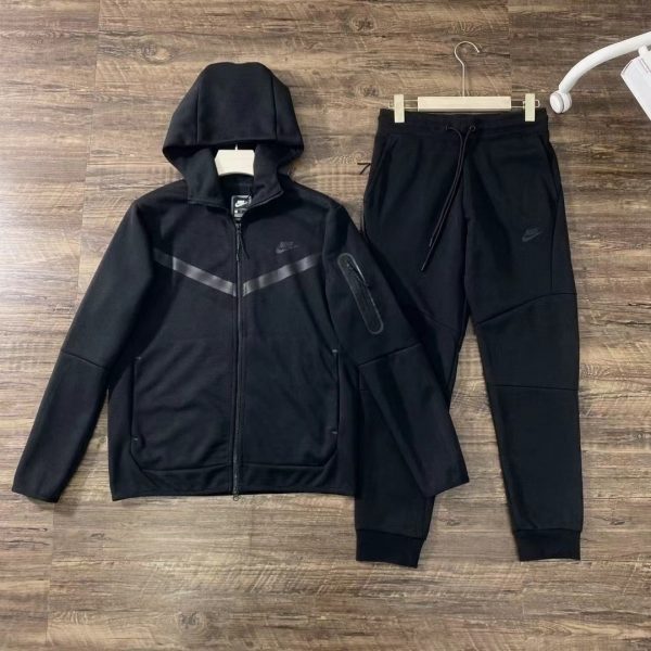 Nike NSW Tech Fleece Sportswear set Black