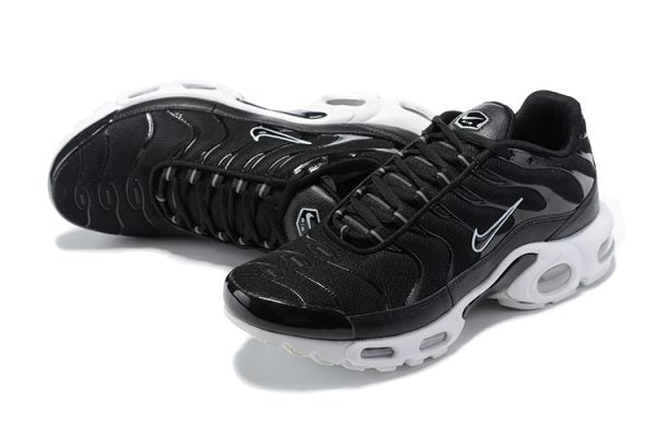 Air Max Plus Black White