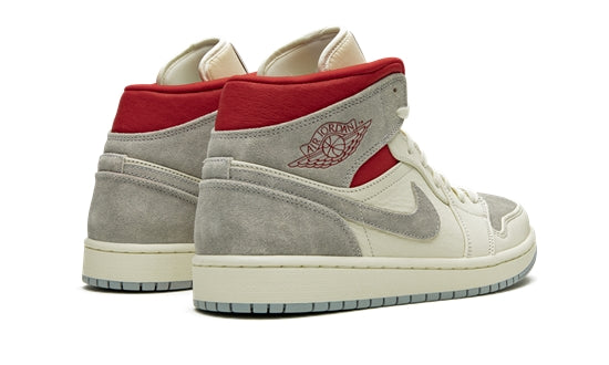 Air Jordans 1 Mid PRM “Sneakersnstuff 20 aniversario”