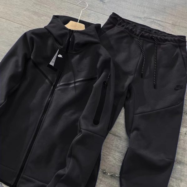 Nike NSW Tech Fleece Sportswear set Black